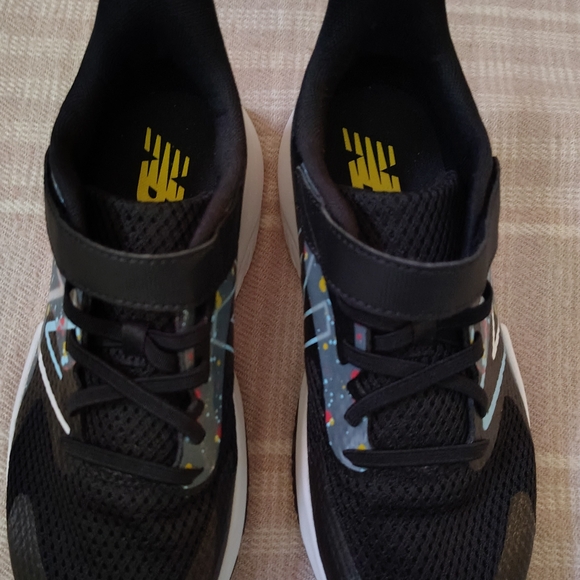 New Balance Other - New Balance Kids Black/White Sneakers Size 5.